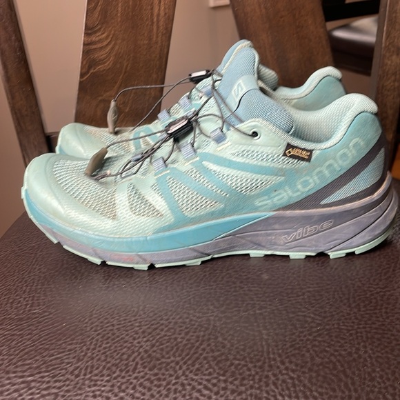 Salomon trail running sz 7.5 waterproof teal sneaker - Picture 2 of 7